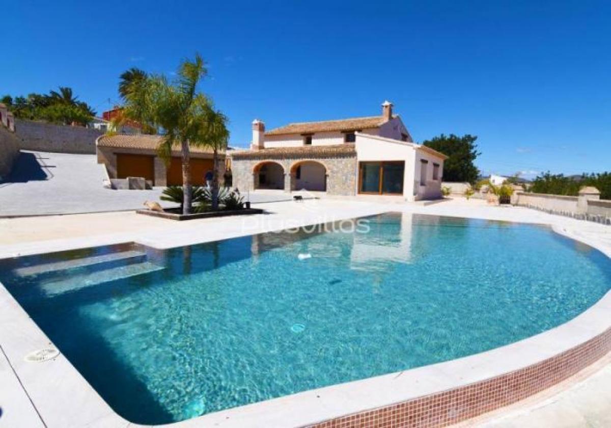Picture of Villa For Sale in Teulada, Valencia, Spain
