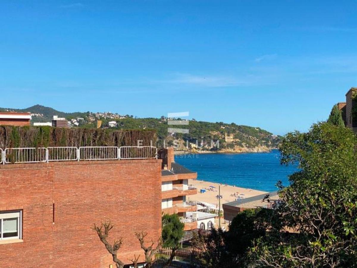 Picture of Apartment For Sale in Lloret De Mar, Girona, Spain