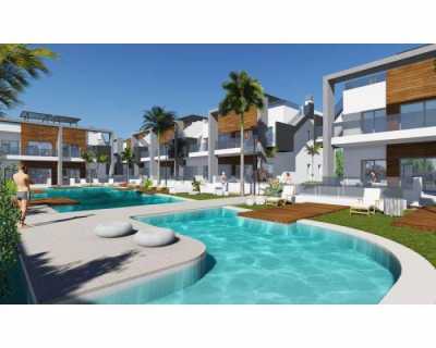 Bungalow For Sale in Guardamar Del Segura, Spain