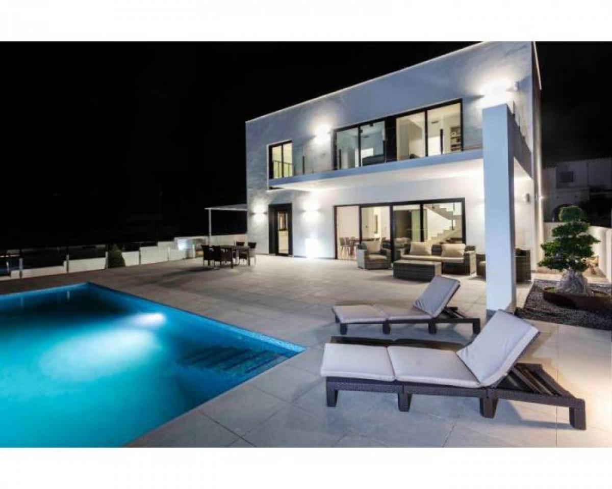 Picture of Villa For Sale in Denia, Alicante, Spain