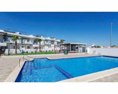 Bungalow For Sale in Orihuela, Spain