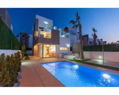 Villa For Sale in Guardamar Del Segura, Spain