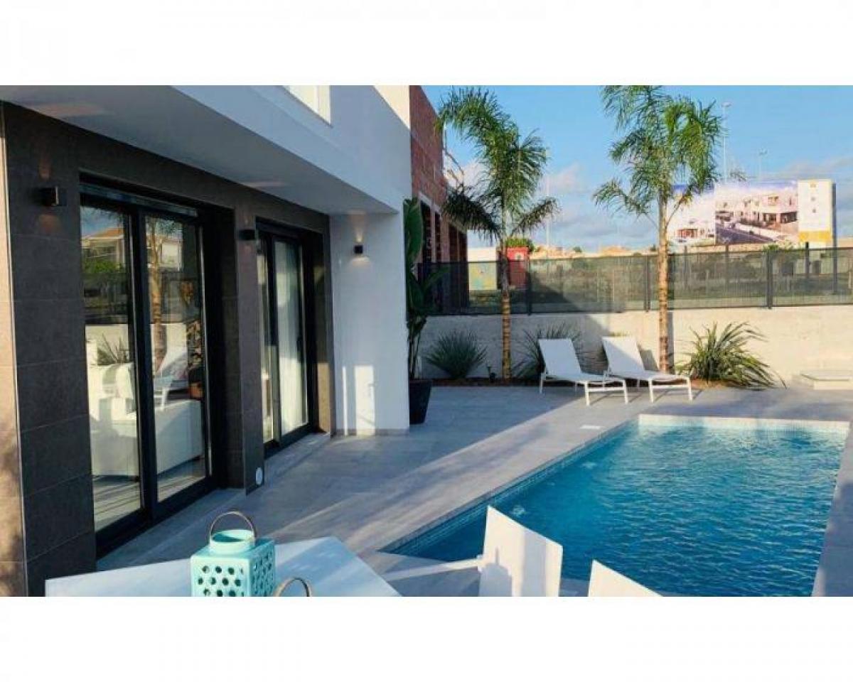 Picture of Villa For Sale in San Fulgencio, Alicante, Spain