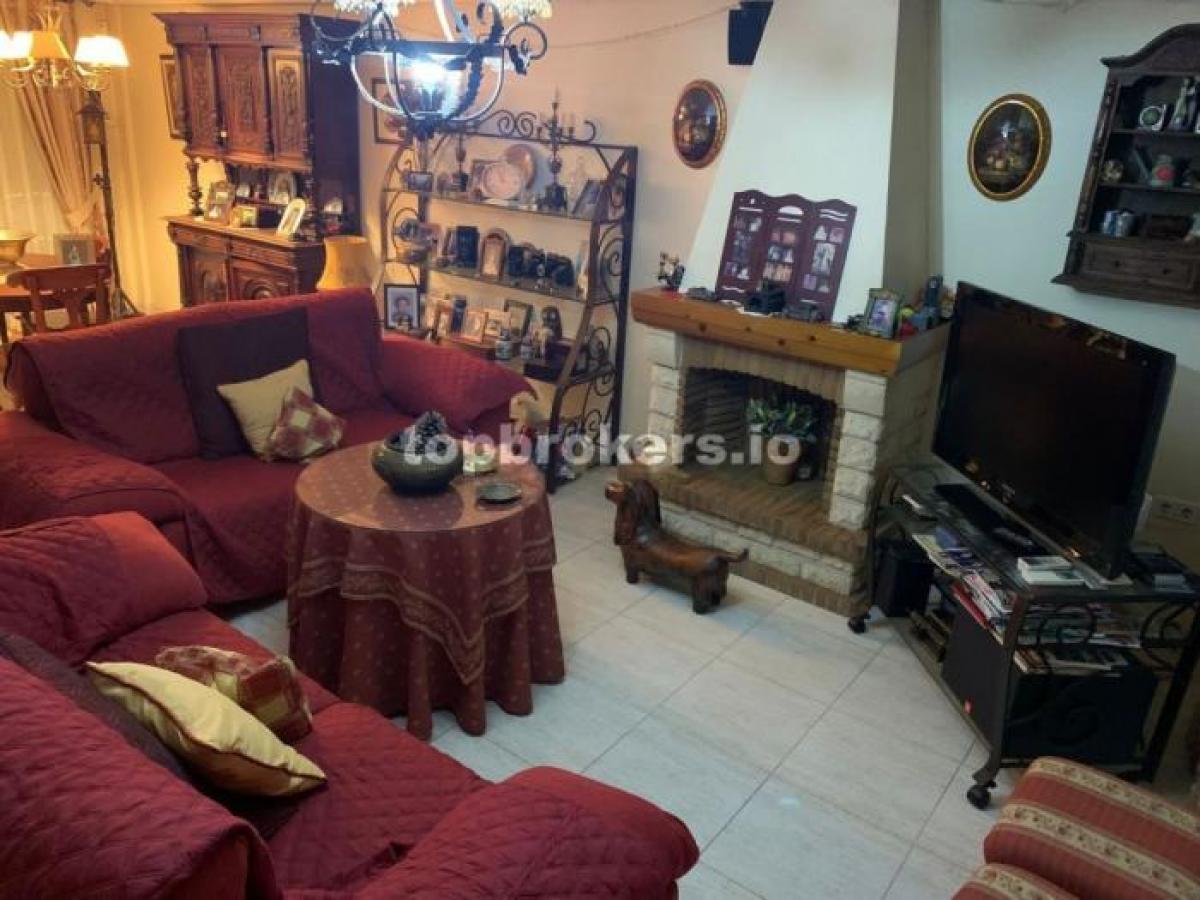 Picture of Home For Sale in Almoradi, Alicante, Spain