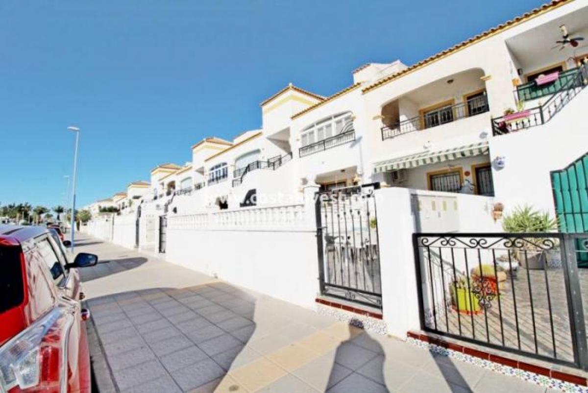 Picture of Apartment For Sale in Algorfa, Alicante, Spain