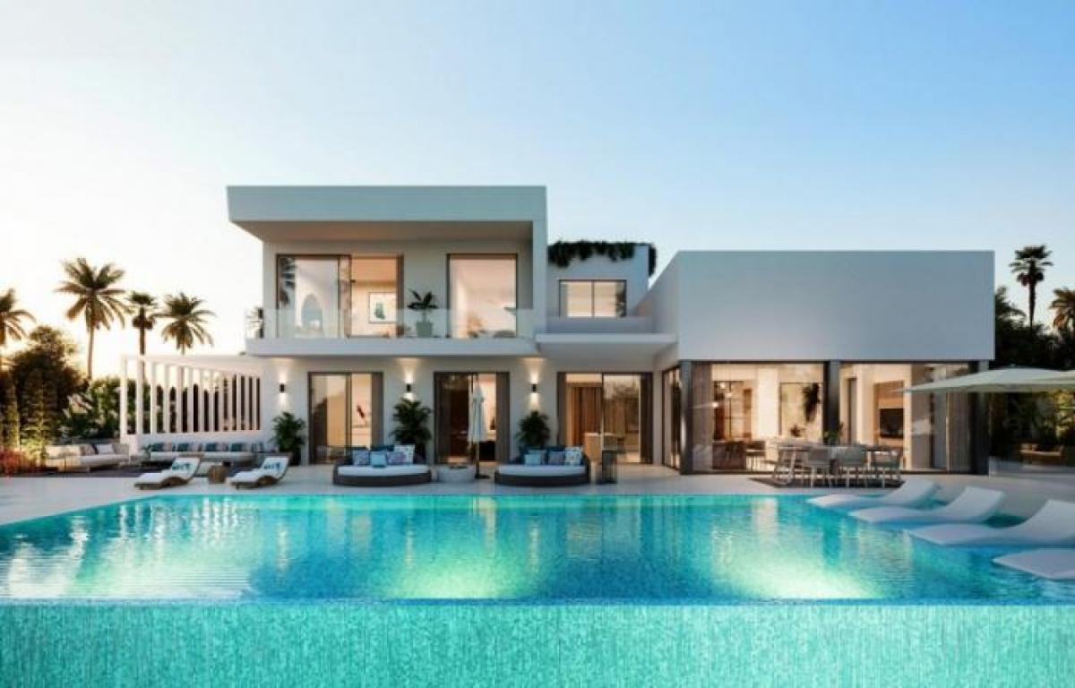 Picture of Apartment For Sale in El Paraiso, Malaga, Spain