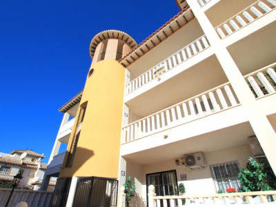 Apartment For Sale in Cabo Roig, Spain