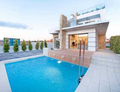 Villa For Sale in Los Alcazares, Spain