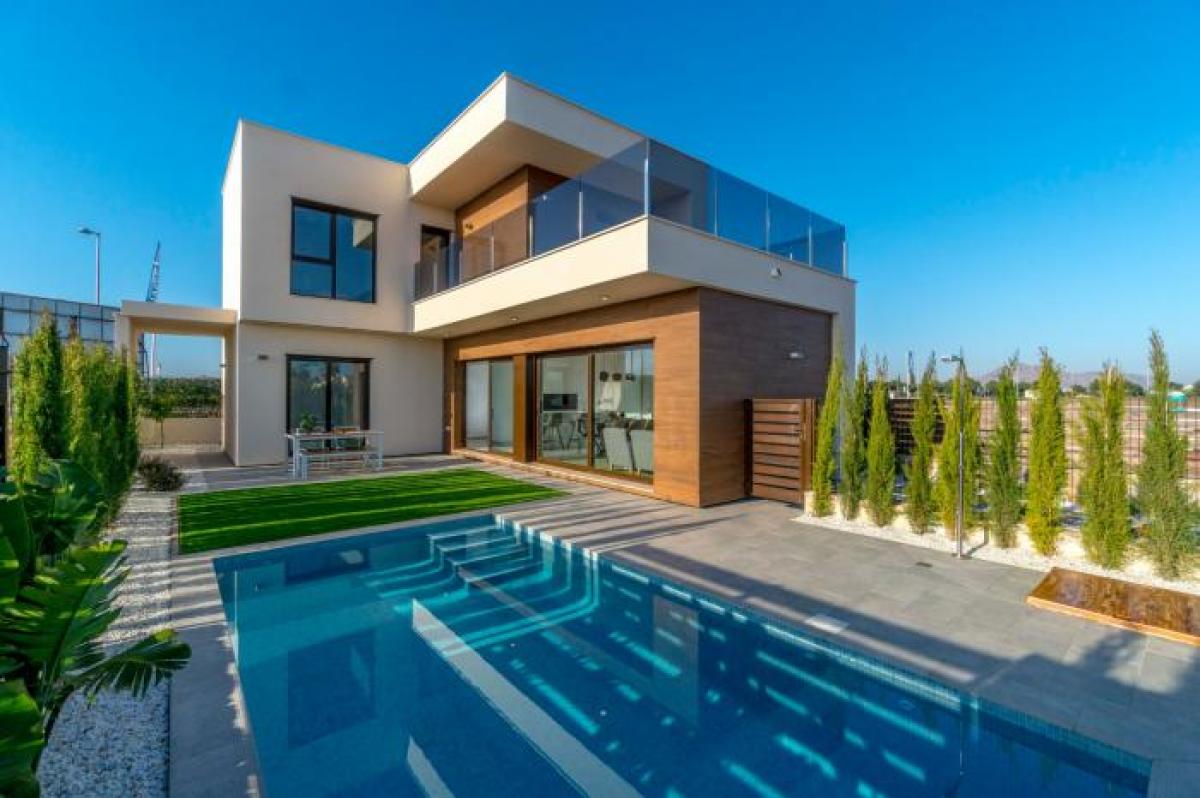 Picture of Villa For Sale in Los Alcazares, Alicante, Spain