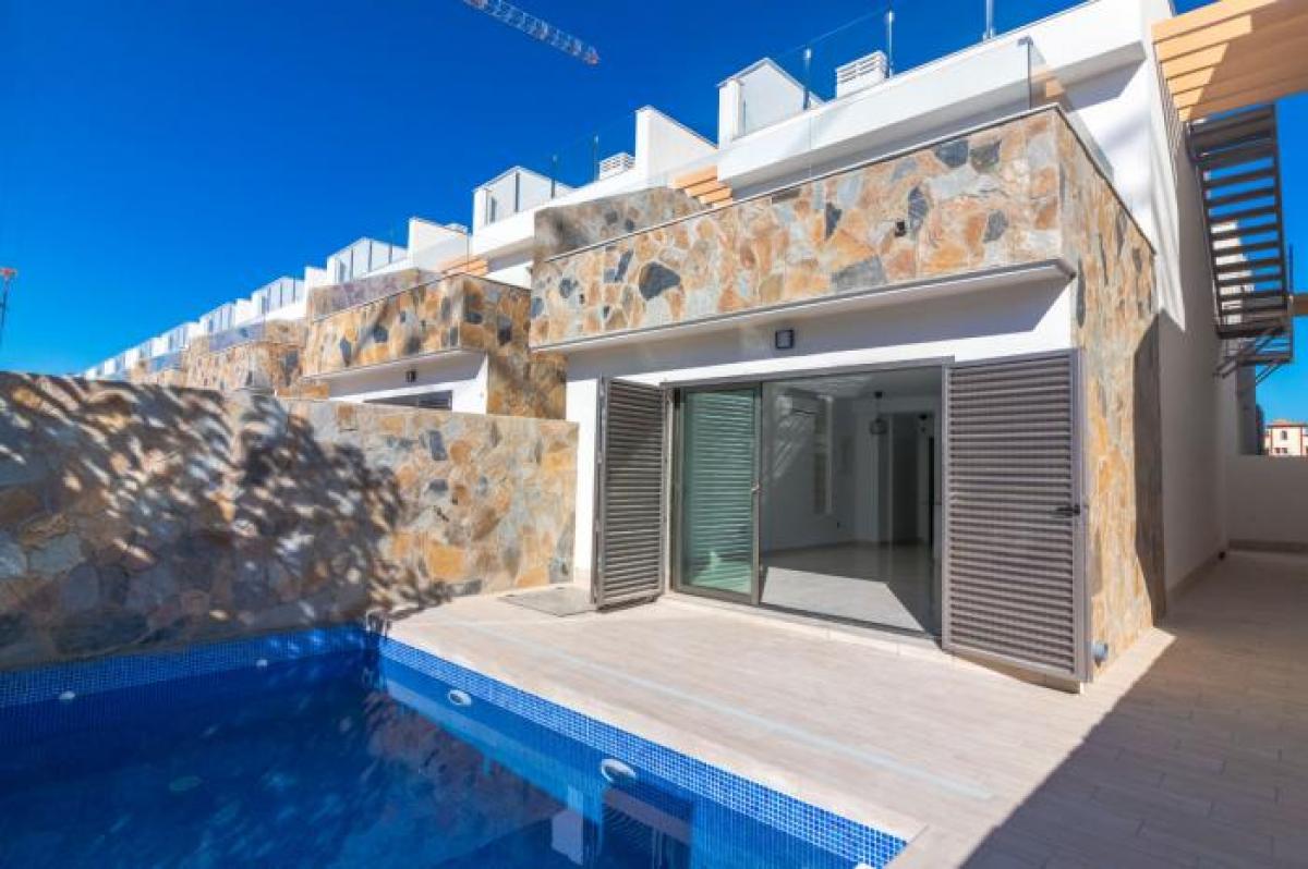 Picture of Villa For Sale in Los Alcazares, Alicante, Spain