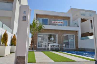 Villa For Sale in Pilar De La Horadada, Spain