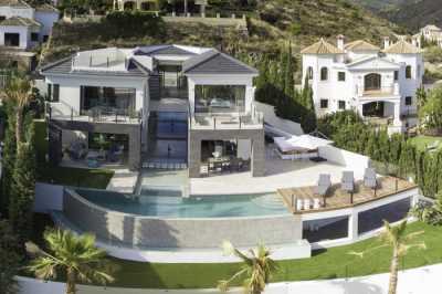 Home For Sale in La Quinta, Spain