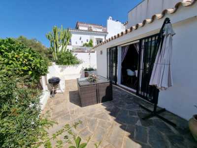 Apartment For Sale in La Duquesa, Spain