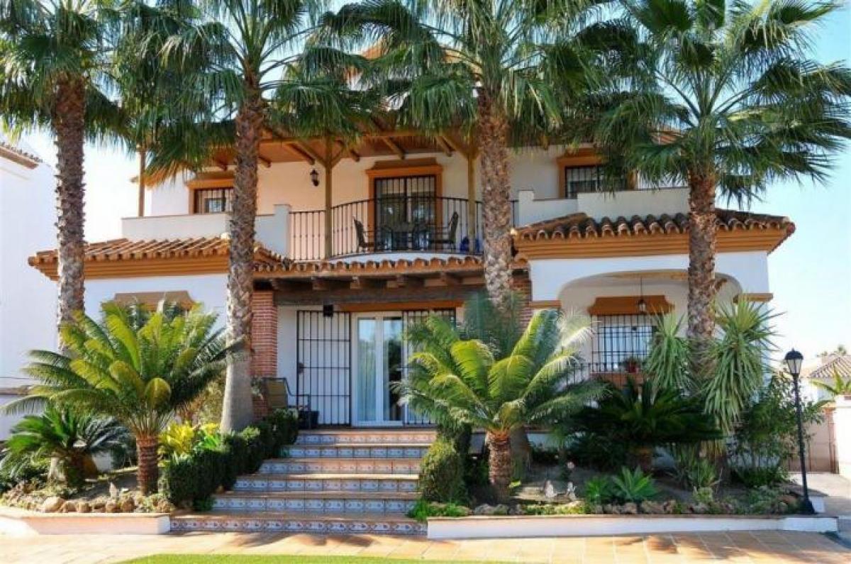 Picture of Apartment For Sale in Alhaurin el Grande, Malaga, Spain