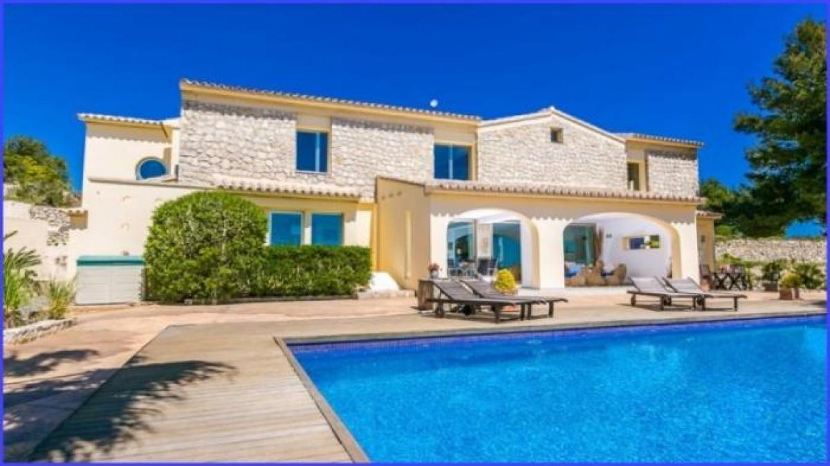 Picture of Apartment For Sale in Moraira, Alicante, Spain