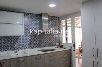 Condo For Sale in Ontinyent, Spain