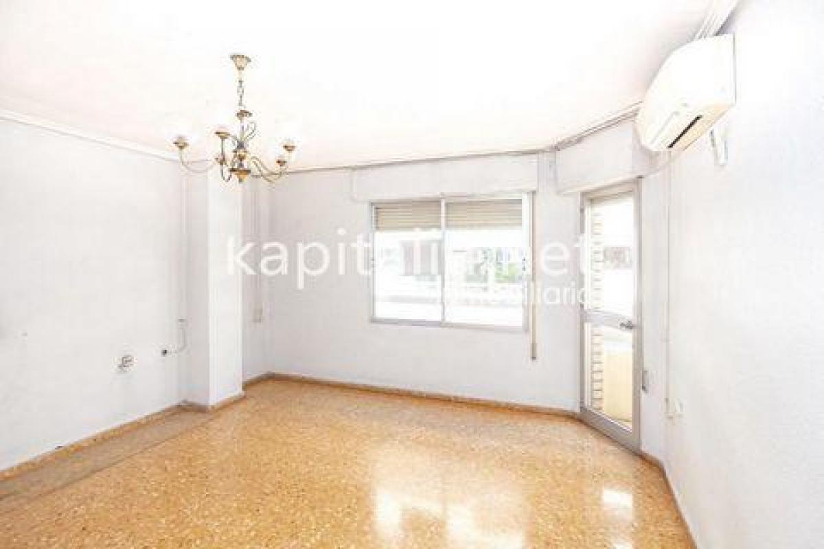 Picture of Condo For Sale in Ontinyent, Valencia, Spain