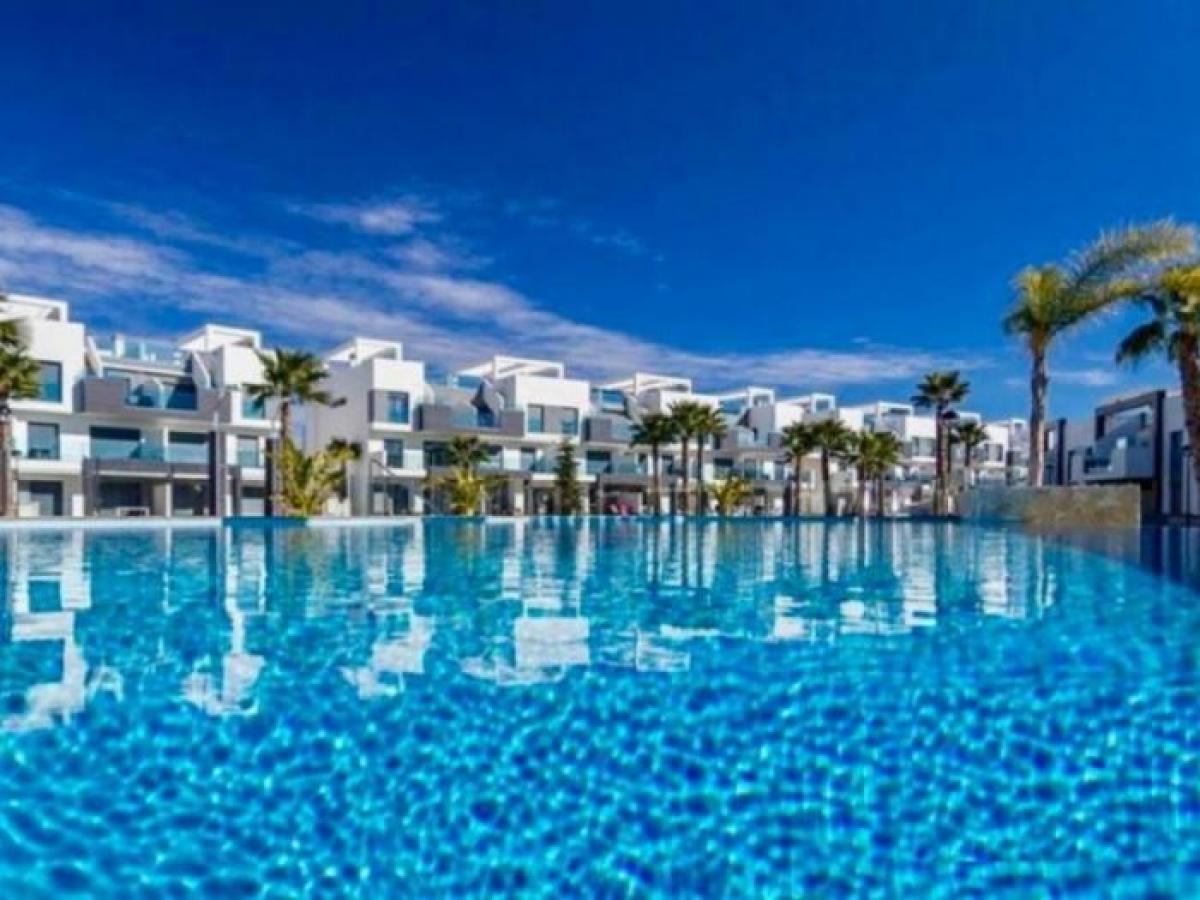 Picture of Apartment For Sale in Guardamar, Alicante, Spain