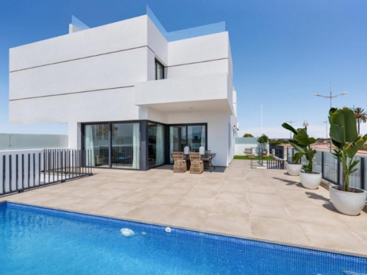Picture of Home For Sale in Dolores, Alicante, Spain