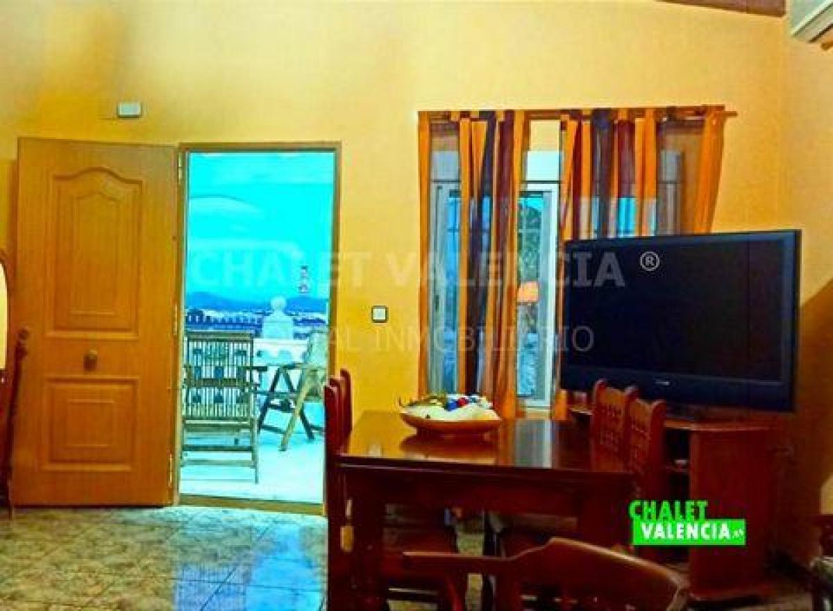 Picture of Villa For Sale in Chiva, Valencia, Spain
