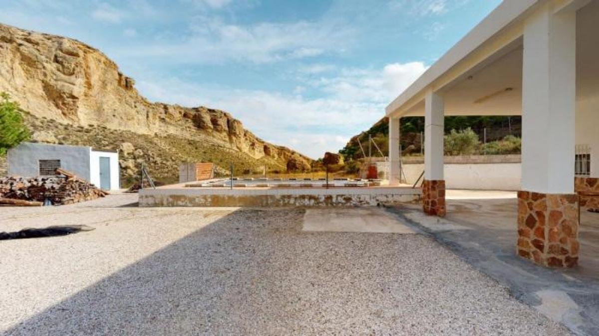 Picture of Villa For Sale in Crevillente, Alicante, Spain