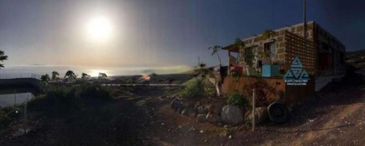 Picture of Home For Sale in Piedra Hincada, Tenerife, Spain
