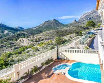Villa For Sale in La Nucia, Spain