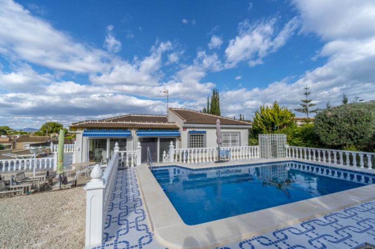 Picture of Villa For Rent in Torrevieja, Alicante, Spain