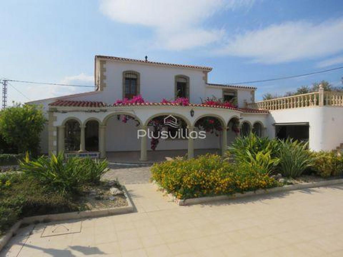Picture of Villa For Sale in Teulada, Valencia, Spain