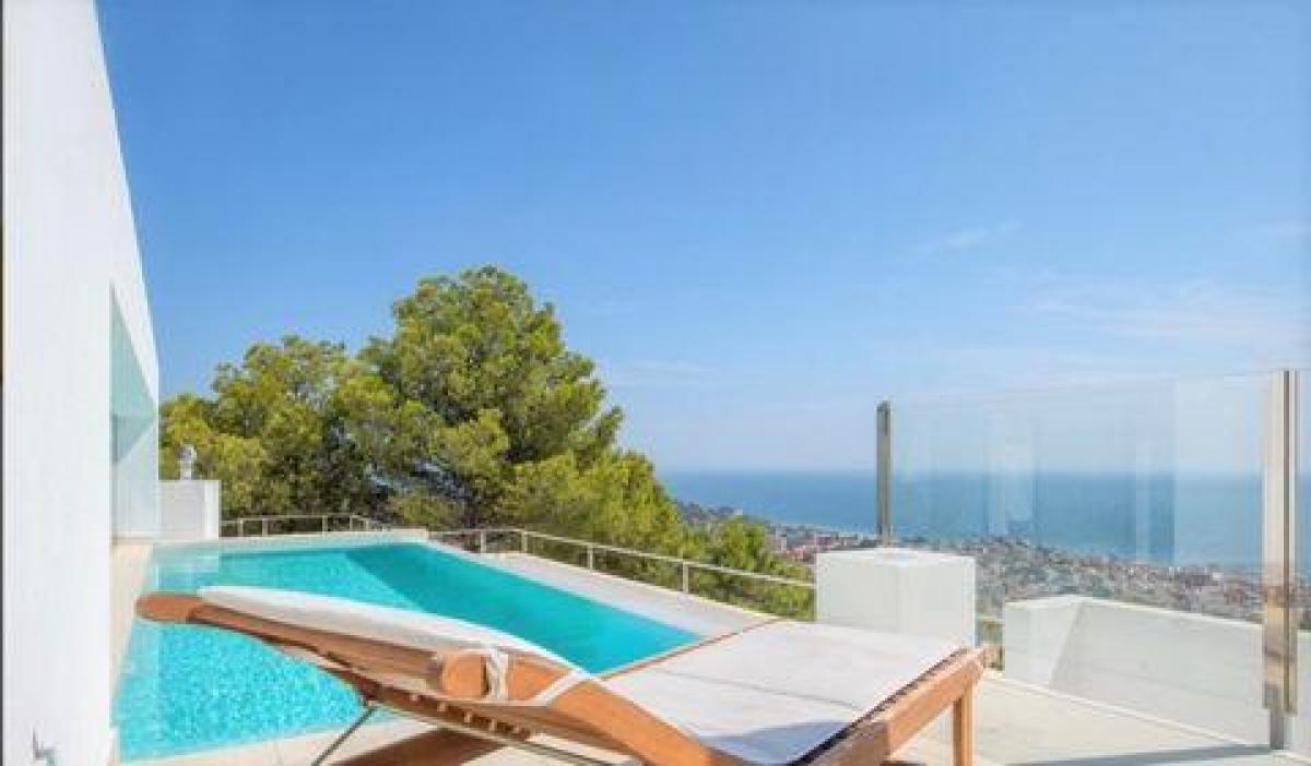 Picture of Villa For Sale in Malaga, Malaga, Spain