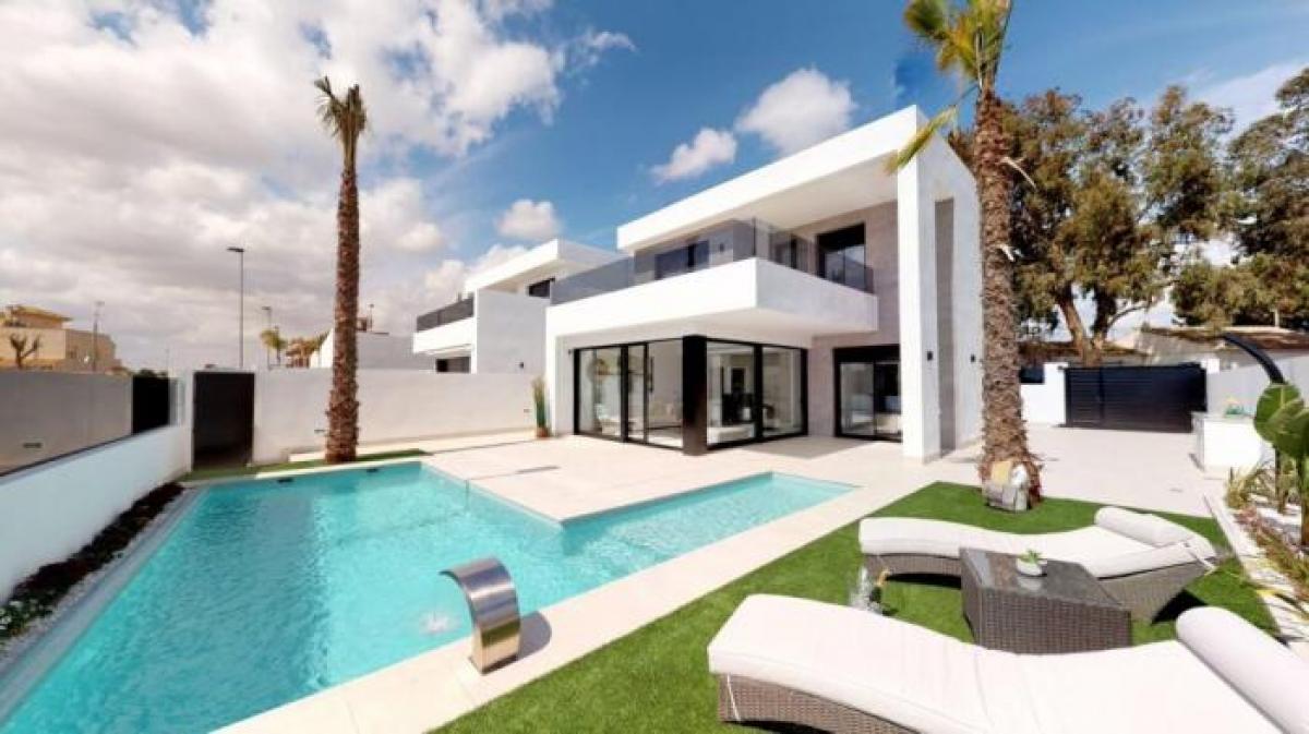 Picture of Home For Sale in Torre Pacheco, Alicante, Spain