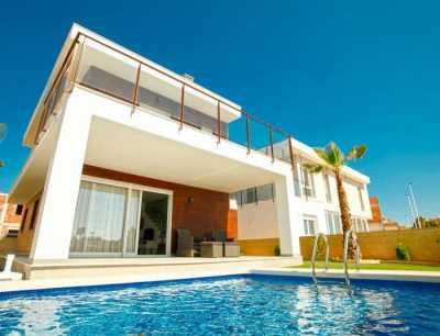 Villa For Sale in Santa Pola, Spain