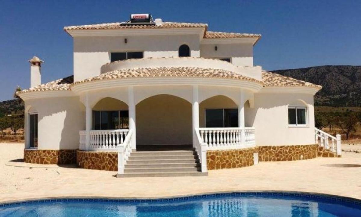 Picture of Villa For Sale in Pinoso, Alicante, Spain