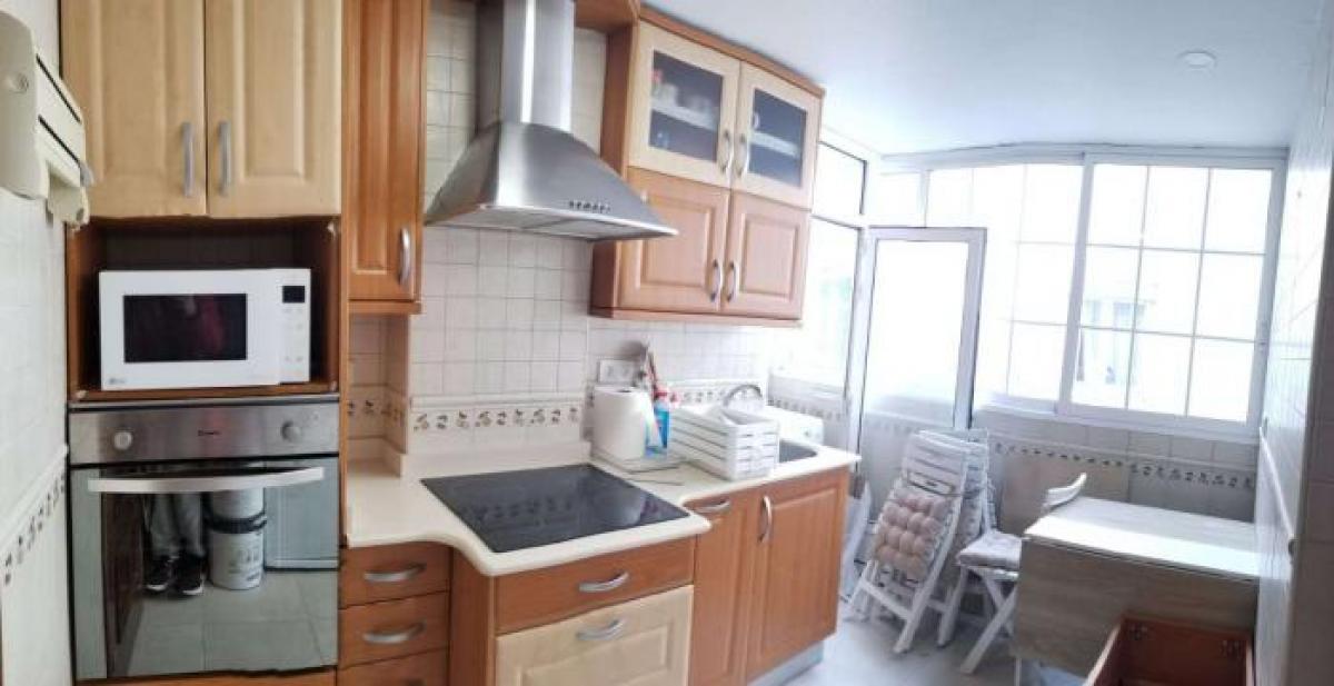 Picture of Apartment For Rent in Alicante, Alicante, Spain