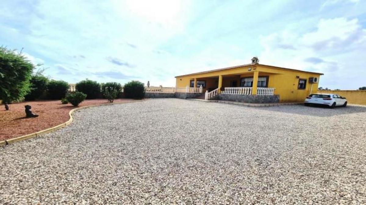 Picture of Villa For Sale in Catral, Alicante, Spain