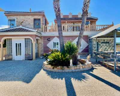 Villa For Sale in Guardamar Del Segura, Spain