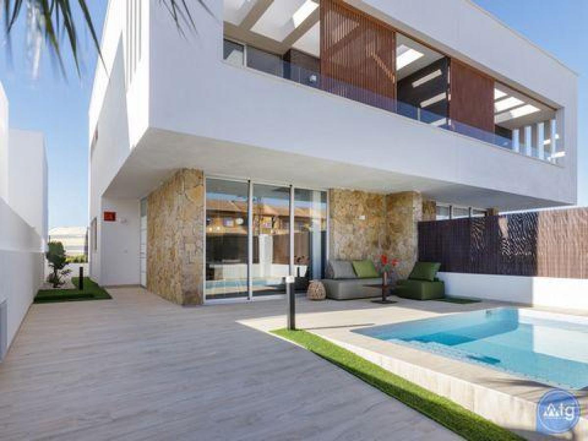 Picture of Villa For Sale in San Pedro Del Pinatar, Alicante, Spain