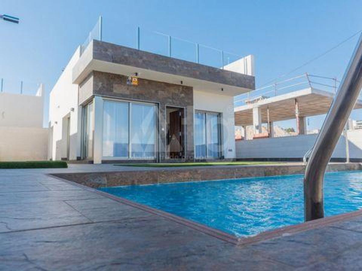 Picture of Villa For Sale in Villamartin, Alicante, Spain