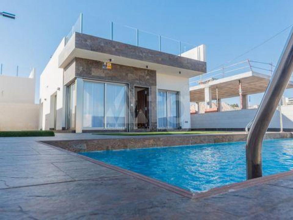 Picture of Villa For Sale in Villamartin, Alicante, Spain