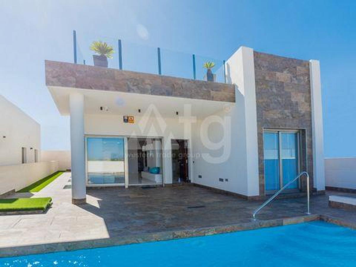 Picture of Villa For Sale in Villamartin, Alicante, Spain