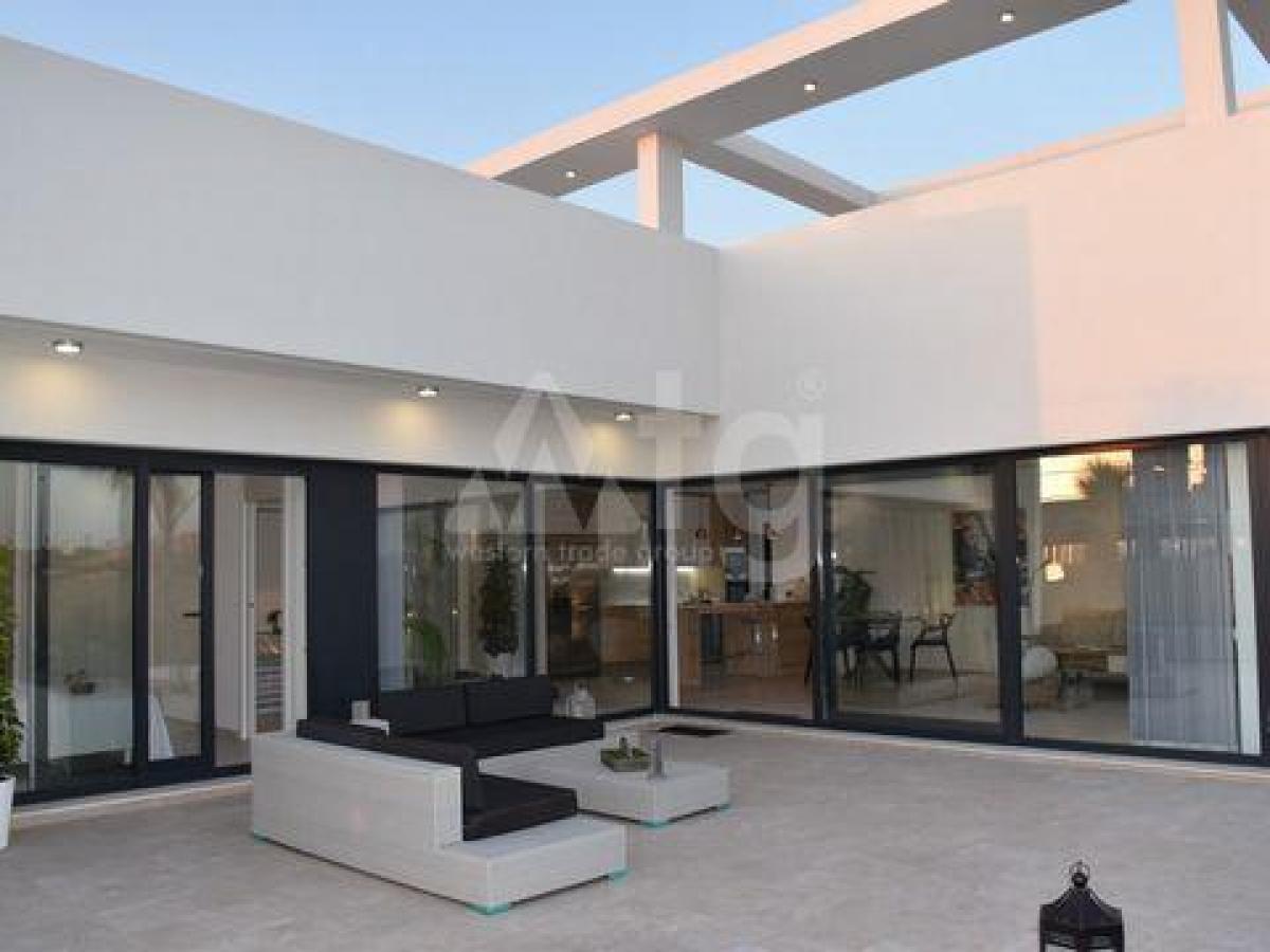 Picture of Villa For Sale in Benijofar, Alicante, Spain