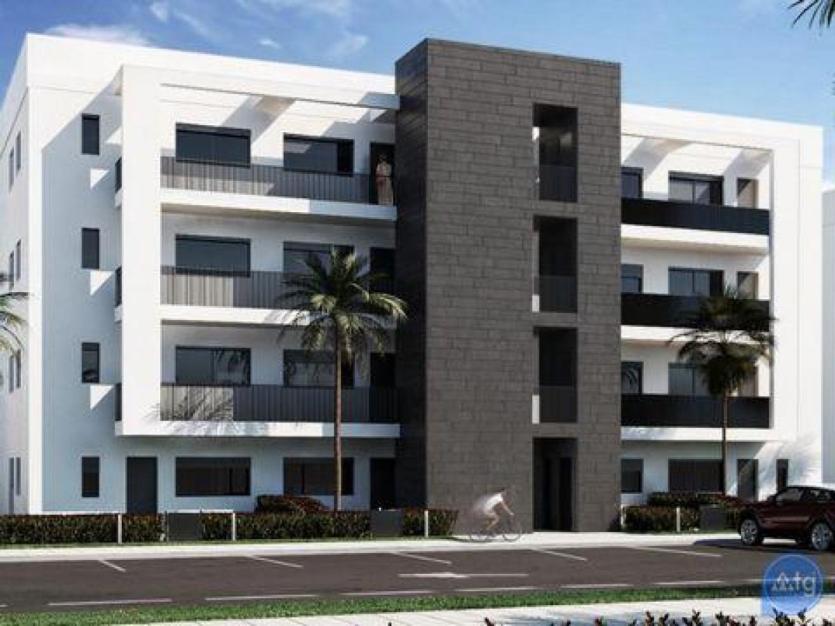 Picture of Home For Sale in Alhama De Murcia, Murcia, Spain