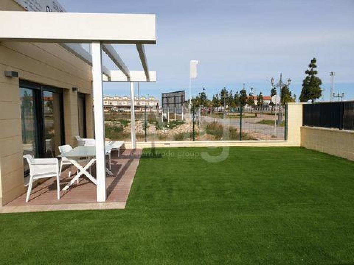 Picture of Villa For Sale in Los Alcazares, Alicante, Spain