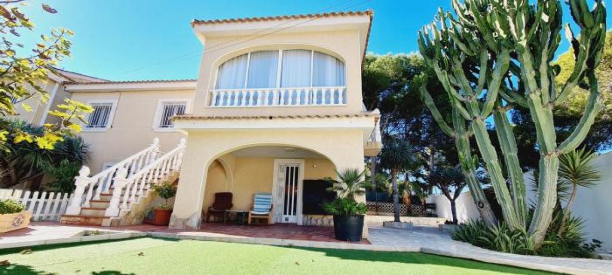 Picture of Villa For Sale in Torrevieja, Alicante, Spain