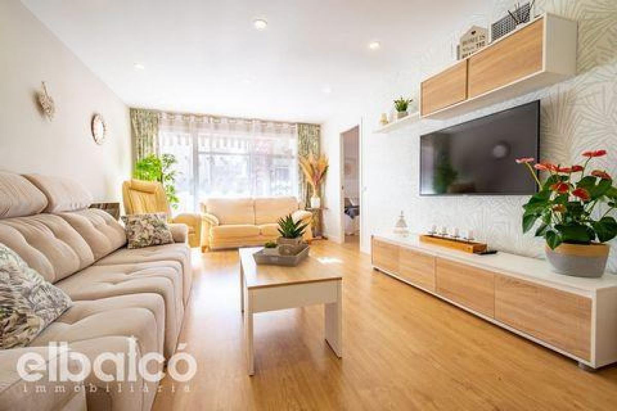 Picture of Condo For Sale in Salou, Tarragona, Spain