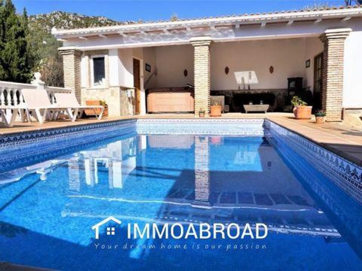 Picture of Villa For Sale in Periana, Malaga, Spain