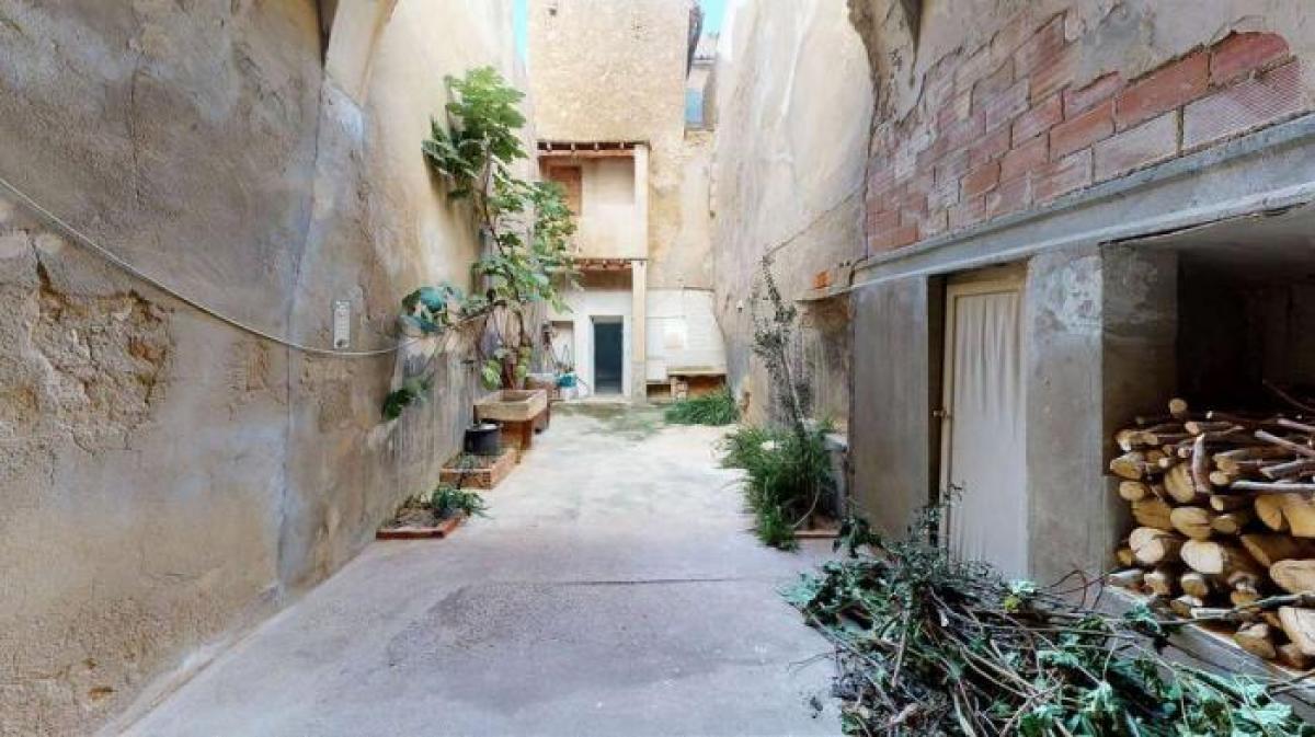 Picture of Apartment For Sale in Pinoso, Alicante, Spain