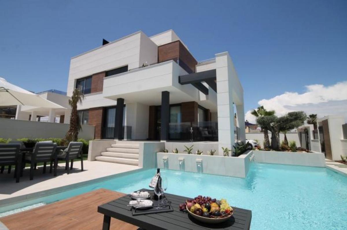 Picture of Villa For Sale in Torrevieja, Alicante, Spain