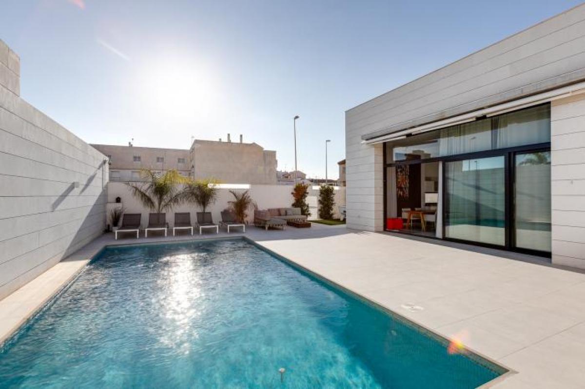 Picture of Villa For Sale in Pilar De La Horadada, Alicante, Spain