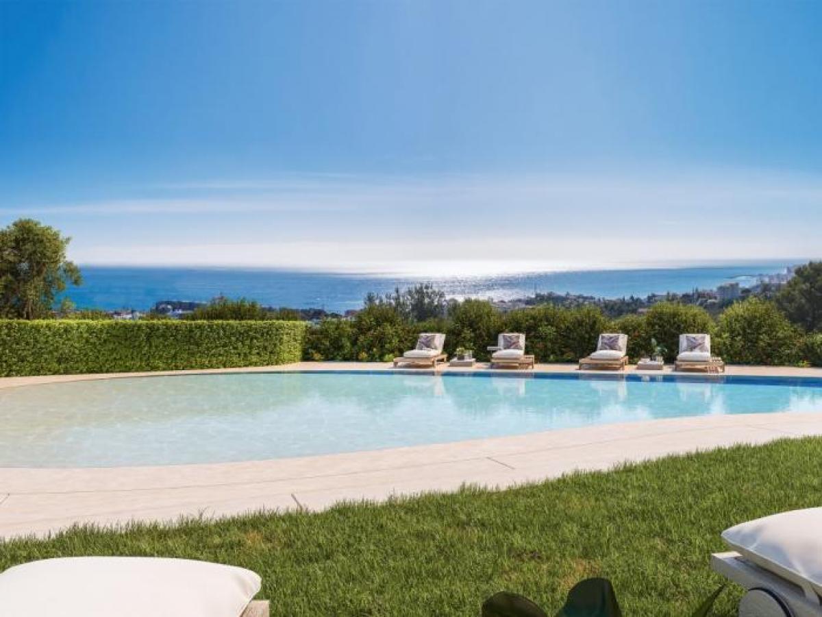 Picture of Apartment For Sale in Fuengirola, Malaga, Spain